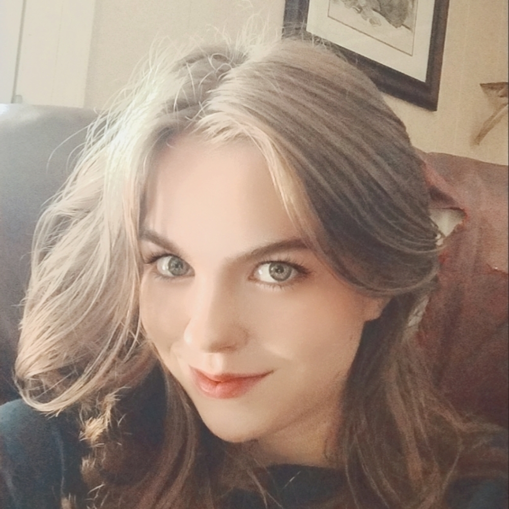 Meet your Posher, Savy
